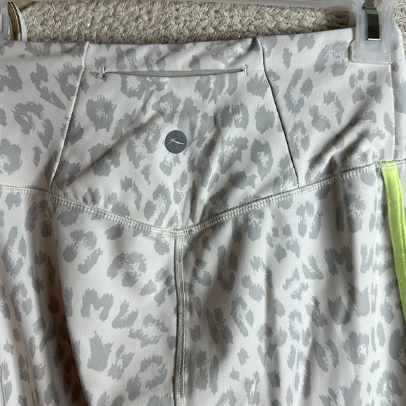 Cheetah print leggings - Picture 5 of 7